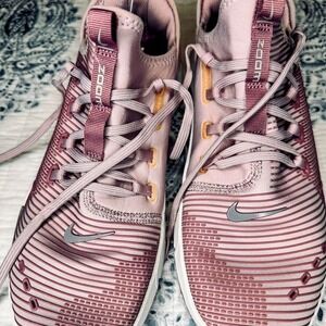 Nike Air Zoom Fearless Flyknit 2 Womens 9 Mauve Good AA1213-500 Training Shoes